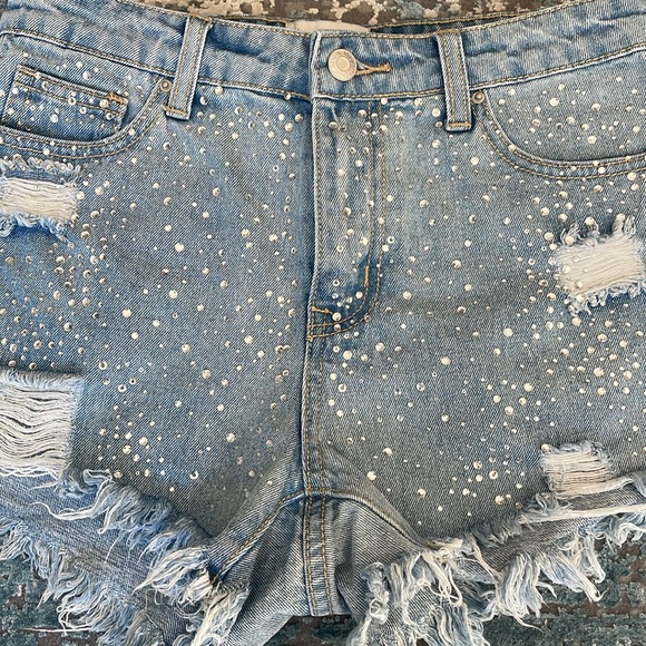 LITZ BY UNIQ Darling Crystal Daisy Dukes Denim Distressed Shorts Size S/27” - Picture 2 of 9
